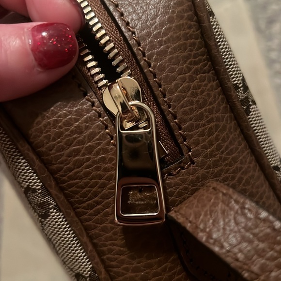 Gucci crossbody purse. Medium - Picture 11 of 13